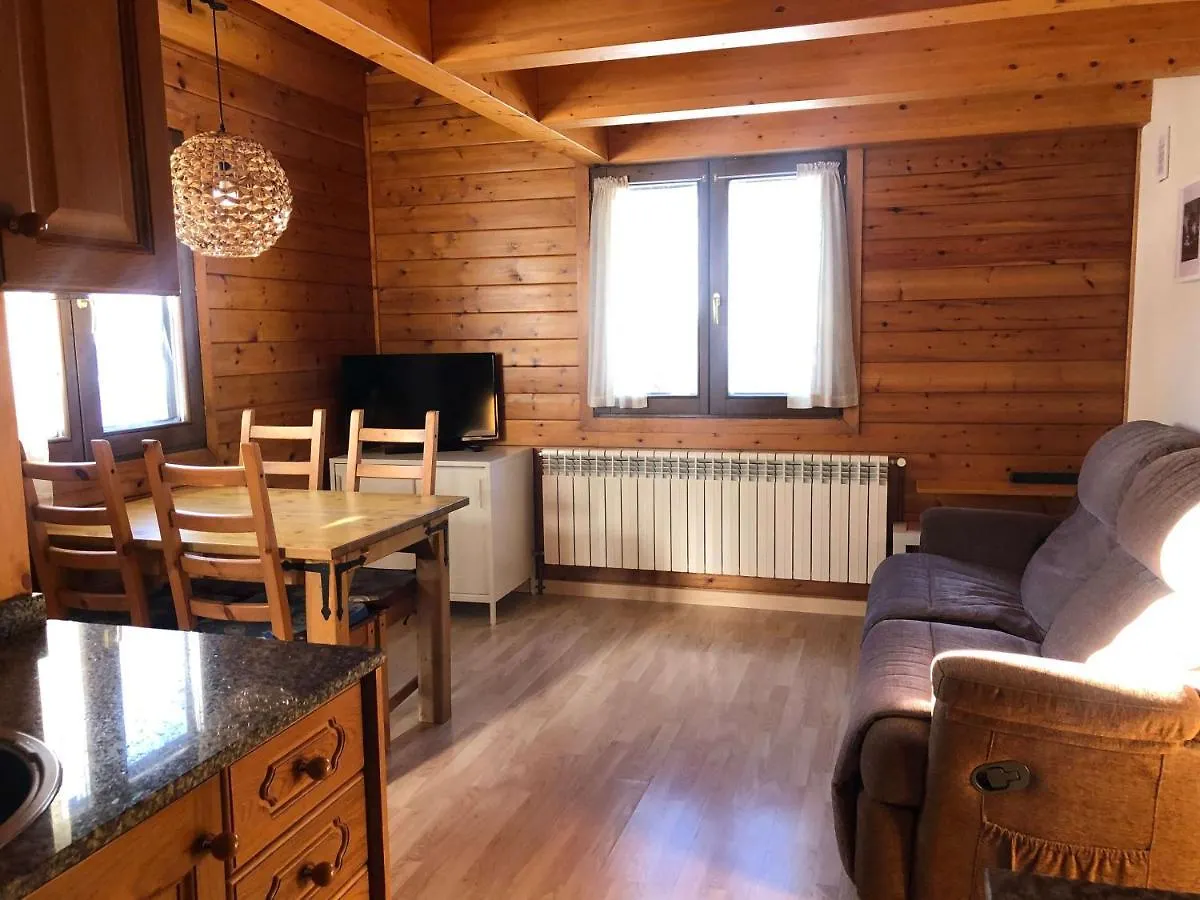 شاليه فيلا Casita De Madera A Peu Del Riu Incles - Sol Y Nieve - Parking Incluido